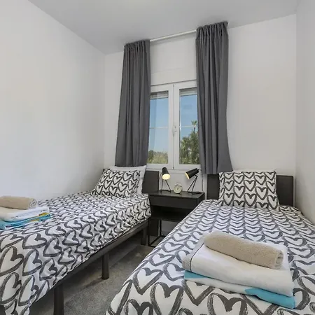 Real - 2 Bedroom Apartment Marbella